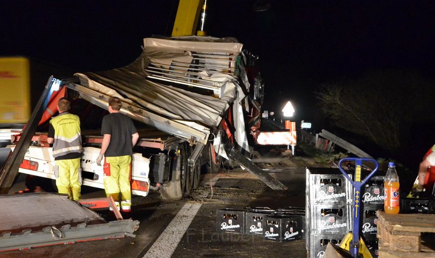 Bierlaster umgestuerzt A 3 Rich Frankfurt Hoehe AS Lohmar P243.JPG